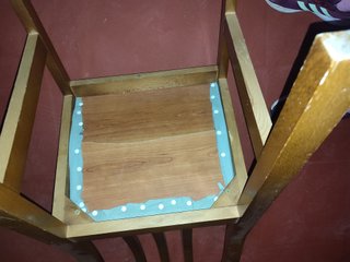 Juego de 4 sillas de comedor de madera