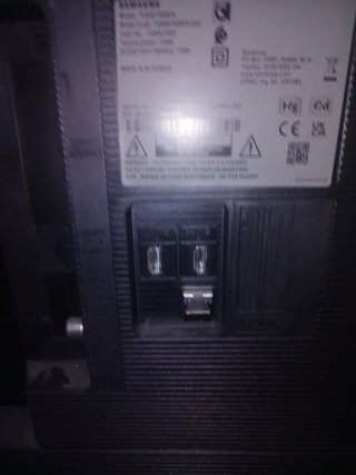 Samsung Smart TV para piezas (Pantalla rota)