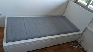 Cama con cajones de almacenaje