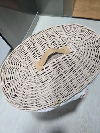 Cubo de ropa sucia de mimbre con tapa