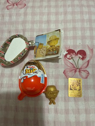 Funko Dorado One Piece Kinder Joy