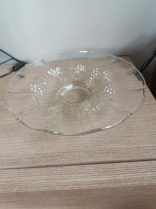 Frutero de cristal decorado con uvas