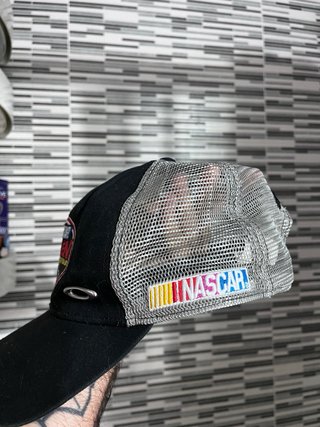 Gorra NASCAR Whelen Oakley Edición Limitada