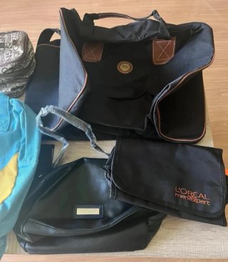 Nuovo lotto di zaini e beauty case