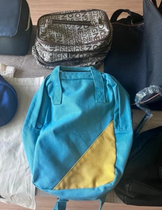 Nuovo lotto di zaini e beauty case