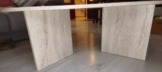 Mesa de centro de piedra madera para salón.