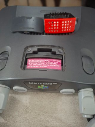Nintendo 64 con Expansion Pak y accesorios