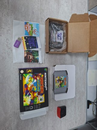 Nintendo 64 con Expansion Pak y accesorios