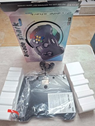 Nintendo 64 con Expansion Pak y accesorios