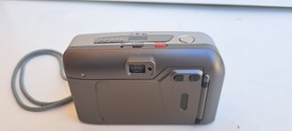 Ricoh FZ-835 Zoom fotocamera analogica 35mm rullin