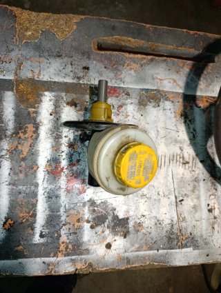 Bomba de freno Nissan Terrano 2