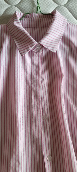 Camicia a righe rosa