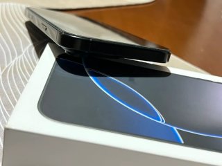 iPhone 16 Pro Max Gris