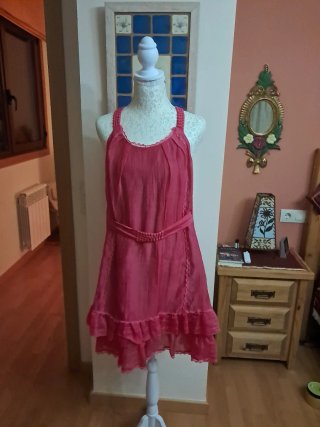 Vestido rosa con cinturón