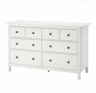 Cómoda de madera blanca