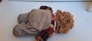 Bambola di pezza vintage con capigliatura in lana