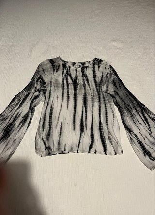 Camisa Gocco Talla XS Tie-Dye Blanco y negro