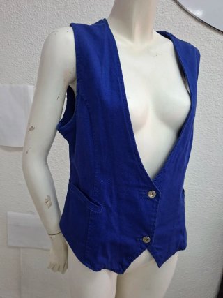 Chaleco azul sin mangas