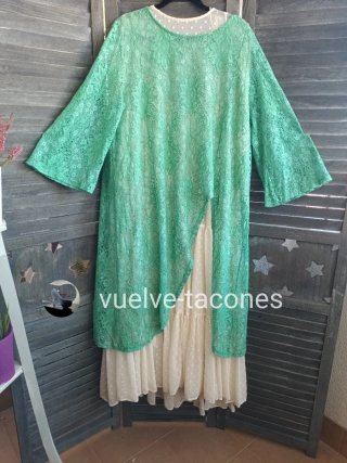 Sobrevestido asimétrico blonda ♡ New Collection *