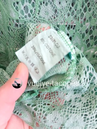 Sobrevestido asimétrico blonda ♡ New Collection *