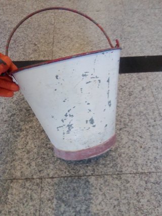 Caldero de hierro antiguo