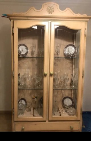 Mueble de salón vitrina madera