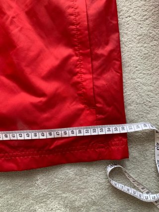 Chaqueta impermeable Adidas roja