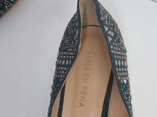 Zapatos de salón  Alma en Pena – Talla 39