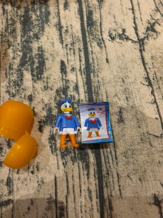 Figura Donald Huevo Kinder