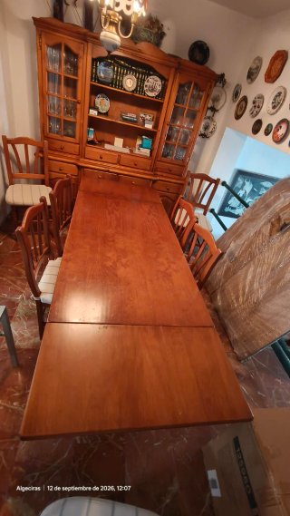 Juego mesa comedor + 7 sillas