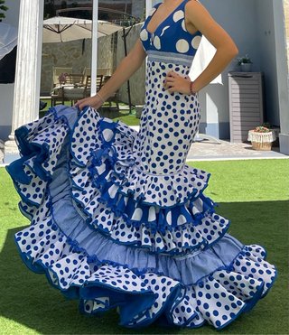 Traje de Flamenca con mucho vuelo Talla 36-38
