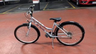 Bicicleta infantil blanca