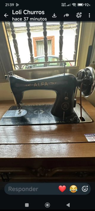 Máquina de coser Alfa