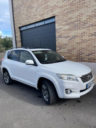 Toyota RAV4 2011