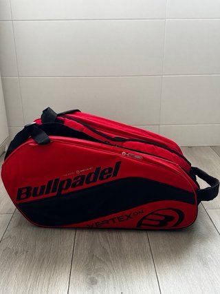 Paletero Bullpadel Vertex + Bolsa Ropa Deportiva