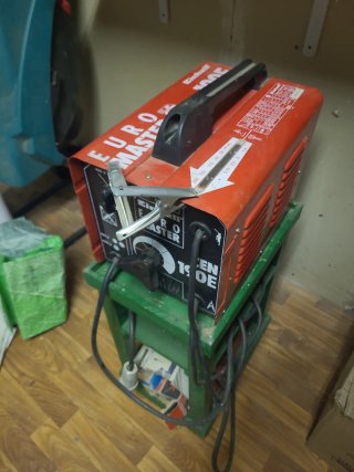 Soldadora+ electrodos inverter Einhell Euromaster