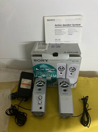 SIN ESTRENAR.2 ALTAVOCES..35€ SONY. EN SU CAJA.