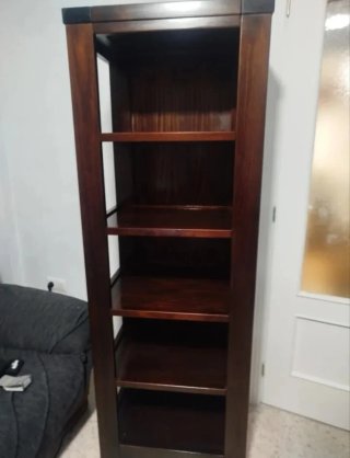 Conjunto comedor: mesa + 4 sillas y estantería