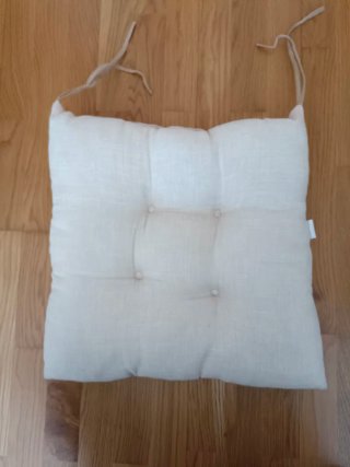 Cojín para silla beige de tela