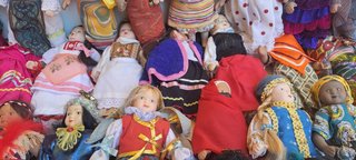 Lotto 52 Bambole in Porcellana dal Mondo Vintage