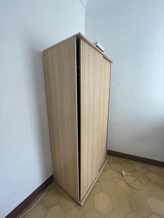 Armario puertas correderas madera