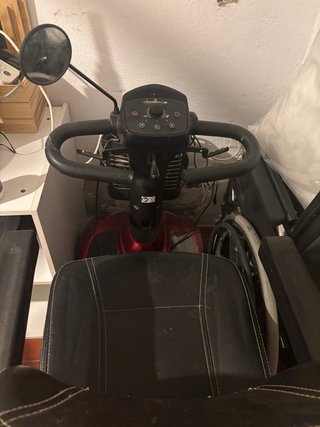 Scooter movilidad reducida Invacare Leo.