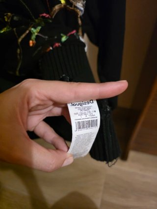 Sudadera Desigual bordada animales y flores
