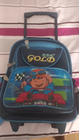 Mochila infantil caballero y castillo