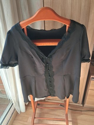 Blusa negra con encaje Talla 4XL