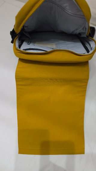 Mochila Moleskine Amarilla y Negra Nueva