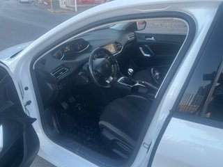 Peugeot 308 2016