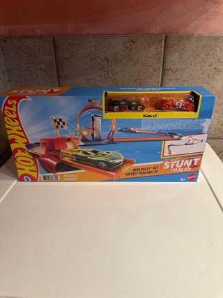 Hot Wheels Stunt Tracks Mega Rally Set