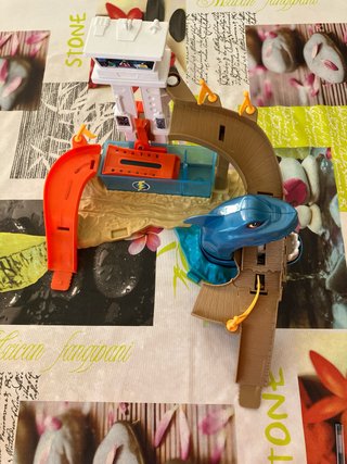 Pista squalo spiaggia hotwheels