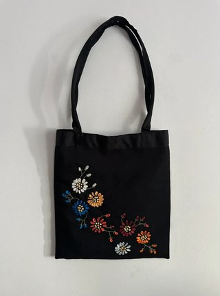 Bolso Tote bag Artesanal Bordado a Mano con cintas